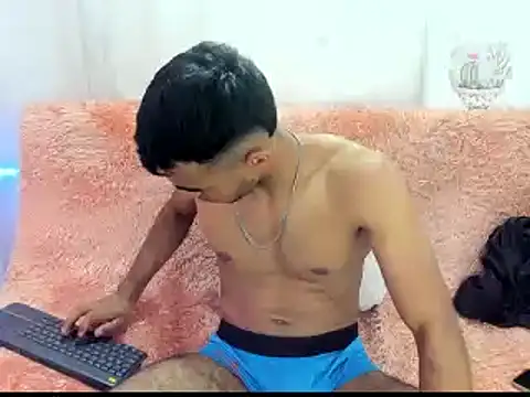 Snapshot of alessandro_2005 chatting on February 2025 12:08:02 AM alessandro 2005 online show from February 2025 12:08:02 AM