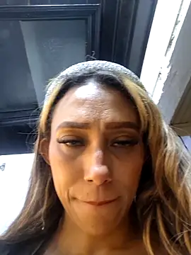 salome drasin online show from October 2025 01:57:01 AM