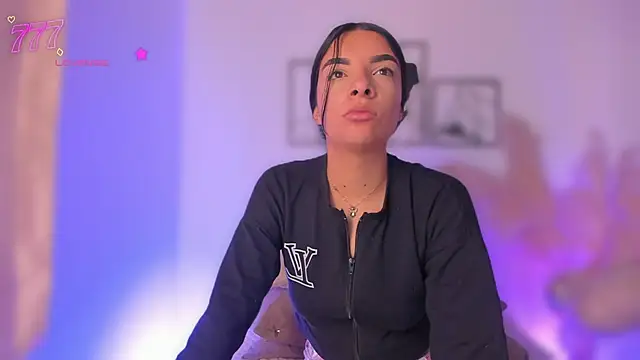 777AylinZ online show from February 2026 12:37:02 PM