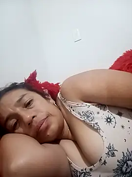 yaz guzman online show from October 2025 05:50:02 AM