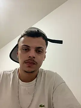 Snapshot of alexxng chatting on December 2024 08:33:02 AM alexxng online show from December 2024 08:33:02 AM