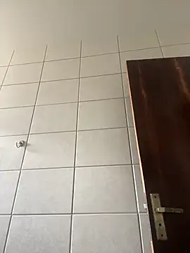 Snapshot of alexxng chatting on February 2025 05:07:02 PM alexxng online show from February 2025 05:07:02 PM