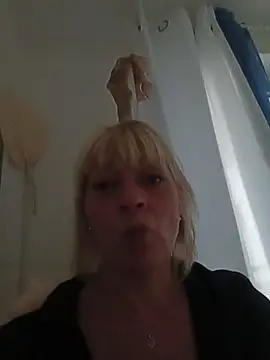 Carole XxX online show from May 2026 06:12:02 PM