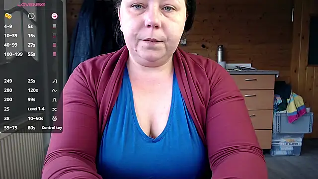 Snapshot of KasiaPrivat chatting on February 2025 12:09:02 PM KasiaPrivat online show from February 2025 12:09:02 PM