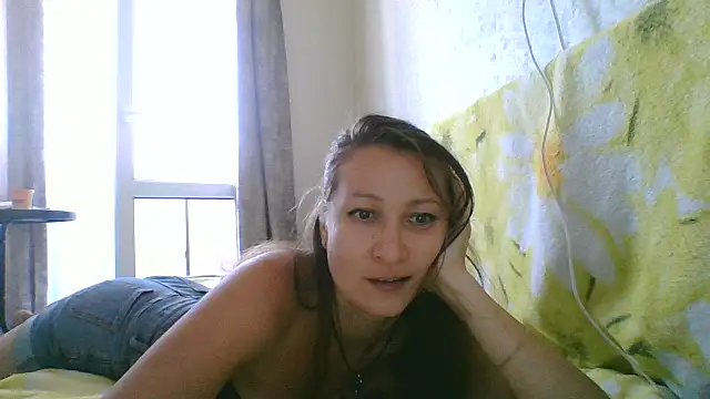 Snapshot of Yulia777 chatting on October 2025 06:33:01 AM Yulia777 online show from October 2025 06:33:01 AM