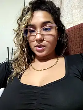 BrendaGirs online show from December 2025 03:00:02 AM