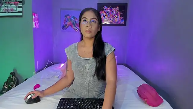 Snapshot of PammelaRoss1 chatting on June 2026 05:30:02 PM PammelaRoss1 online show from June 2026 05:30:02 PM