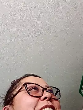 Darly Gomez online show from March 2025 09:15:01 PM