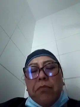 Snapshot of Darly_Gomez chatting on May 2026 11:22:02 PM Darly Gomez online show from May 2026 11:22:02 PM