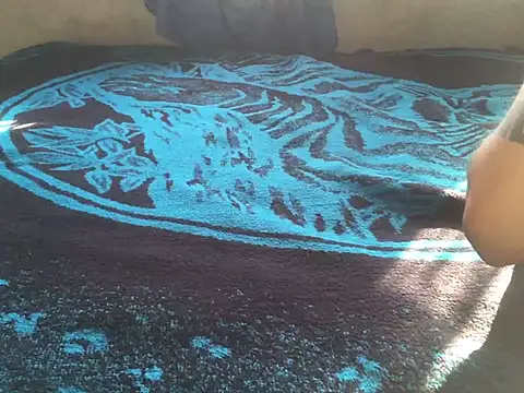 manuamador online show from March 2025 10:53:01 PM