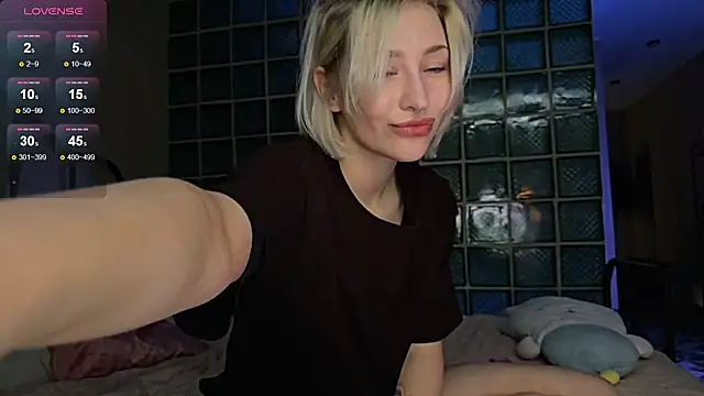 Snapshot of alexa_novak chatting on June 2026 02:53:01 AM alexa novak online show from June 2026 02:53:01 AM