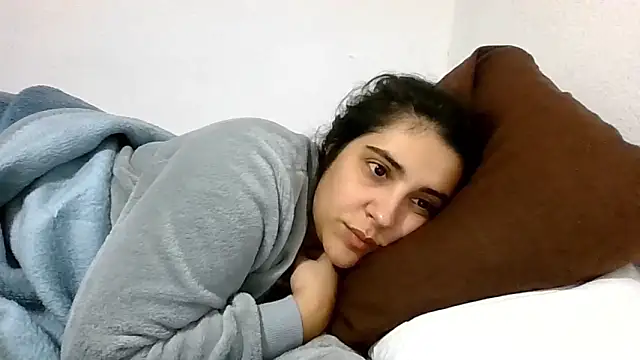 Snapshot of Ursumi1 chatting on January 2026 05:39:01 PM Ursumi1 online show from January 2026 05:39:01 PM