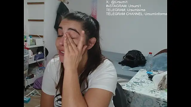 Snapshot of Ursumi1 chatting on February 2026 08:29:02 PM Ursumi1 online show from February 2026 08:29:02 PM