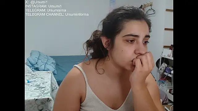 Snapshot of Ursumi1 chatting on February 2026 08:12:02 PM Ursumi1 online show from February 2026 08:12:02 PM