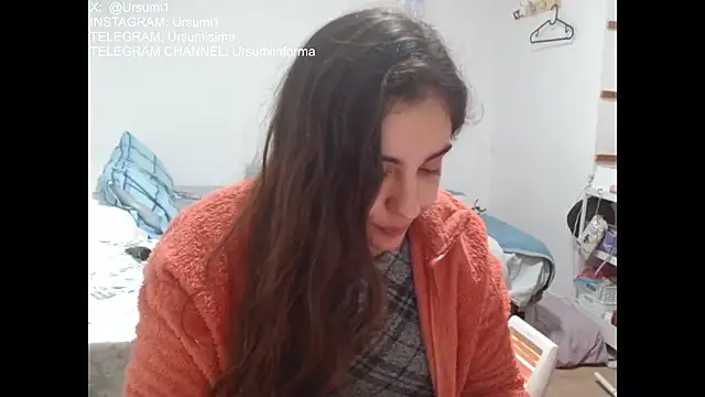 Snapshot of Ursumi1 chatting on February 2026 06:55:02 PM Ursumi1 online show from February 2026 06:55:02 PM