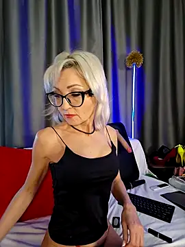 Milforja online show from February 2026 07:36:02 PM