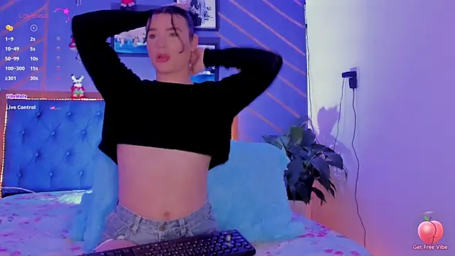 elafranco  online show from December 2024 08:25:02 PM