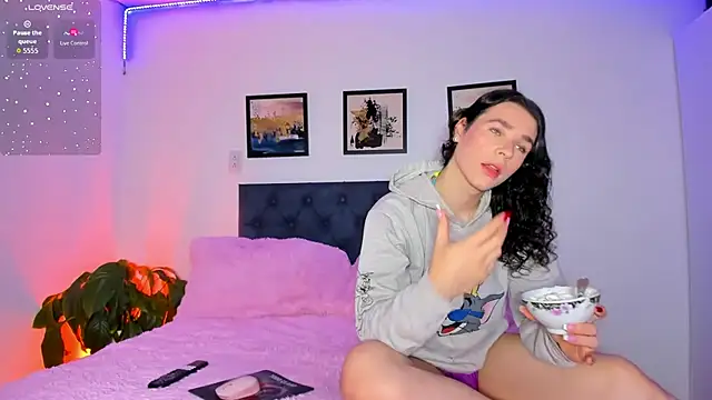 elafranco  online show from October 2025 05:34:02 PM