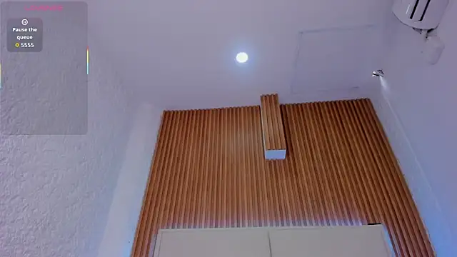 aggy castel online show from January 2026 04:12:02 PM