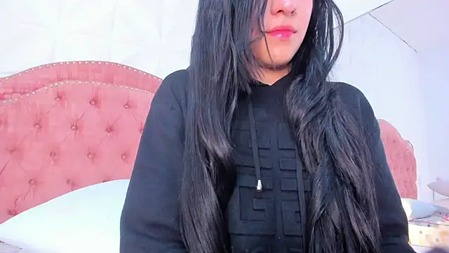 aggy castel online show from March 2026 05:21:01 PM