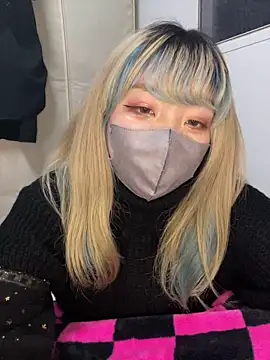 YUNA-yuna online show from January 2025 02:52:01 PM