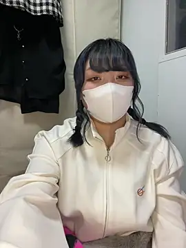 YUNA-yuna online show from January 2025 01:19:01 PM