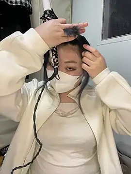 YUNA-yuna online show from January 2025 02:41:01 PM