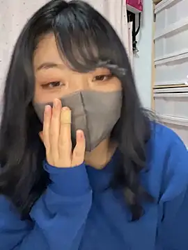 YUNA-yuna online show from February 2025 06:51:01 PM