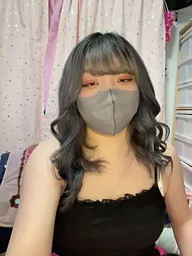 YUNA-yuna online show from February 2025 05:07:02 PM