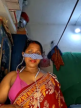 Snapshot of Real_Desi_Couple chatting on April 2026 04:54:01 PM Real Desi Couple online show from April 2026 04:54:01 PM