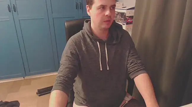 Snapshot of CuteMan33 chatting on December 2024 06:00:02 AM CuteMan33 online show from December 2024 06:00:02 AM