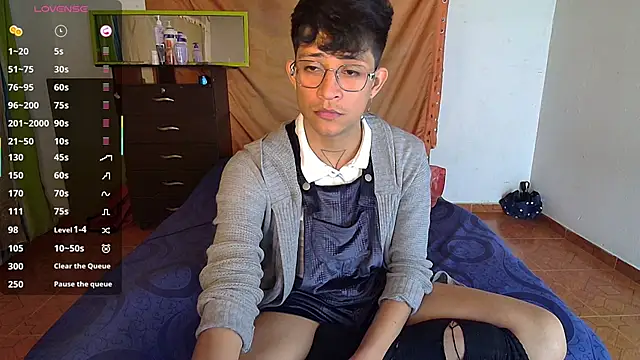 Snapshot of Sweet_c4mer0n chatting on September 2025 03:32:01 AM Sweet c4mer0n online show from September 2025 03:32:01 AM