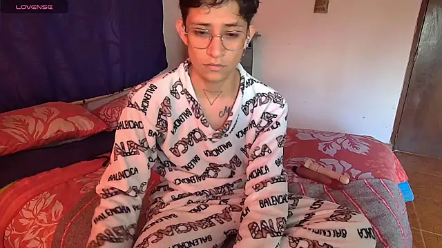 Snapshot of Sweet_c4mer0n chatting on October 2025 11:33:02 AM Sweet c4mer0n online show from October 2025 11:33:02 AM