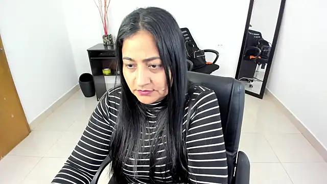 Adele Sweett online show from March 2025 07:17:01 PM