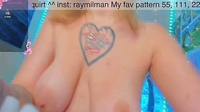 Snapshot of AliceMilman chatting on December 2024 01:22:02 PM AliceMilman online show from December 2024 01:22:02 PM