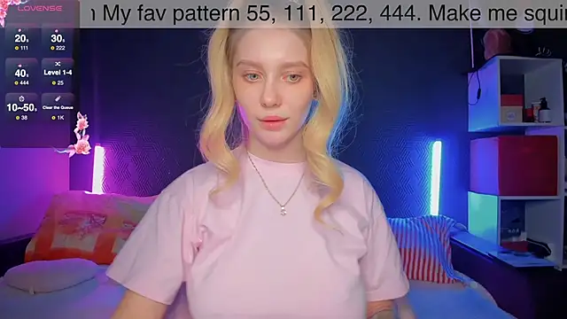 Snapshot of AliceMilman chatting on March 2025 05:56:01 PM AliceMilman online show from March 2025 05:56:01 PM