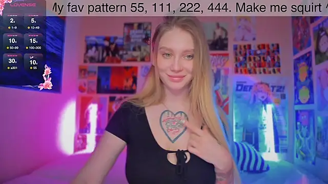 Snapshot of AliceMilman chatting on March 2025 12:07:02 PM AliceMilman online show from March 2025 12:07:02 PM