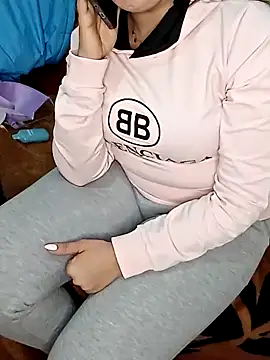 Snapshot of ShadiaStar chatting on January 2025 08:58:02 PM ShadiaStar online show from January 2025 08:58:02 PM