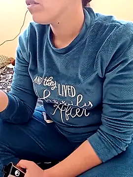 ShadiaStar online show from November 2025 10:04:01 AM