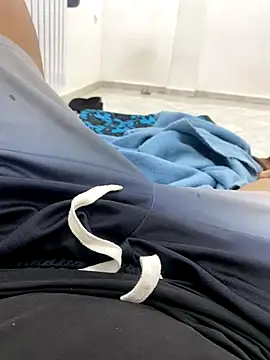 Lahcene online show from November 2025 07:34:02 PM