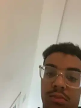 Lahcene online show from March 2026 08:59:02 PM