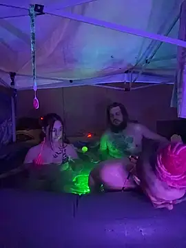 Snapshot of Stonermama666420 chatting on February 2026 02:51:01 AM Stonermama666420 online show from February 2026 02:51:01 AM