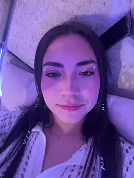 Melody 04 online show from November 2025 04:44:02 AM