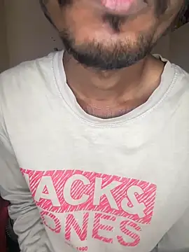 mahiking online show from November 2025 09:37:02 PM