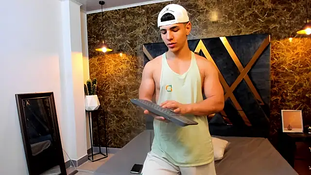 Flynn Riider online show from January 2025 02:58:01 PM