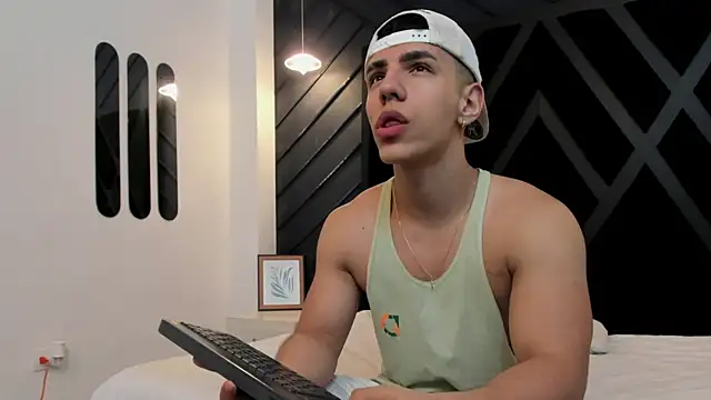 Flynn Riider online show from February 2025 11:34:02 AM