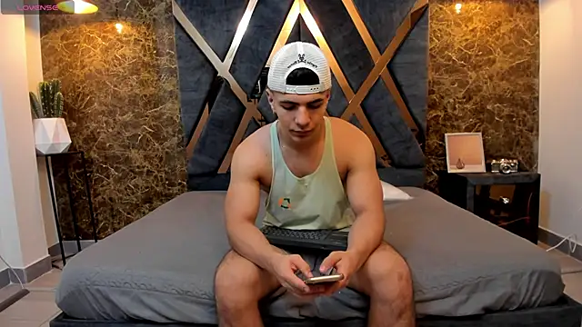 Flynn Riider online show from February 2025 11:50:01 AM