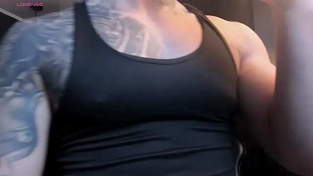 Flynn Riider online show from December 2025 05:22:02 PM