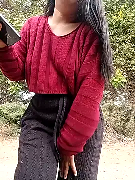 Snapshot of Danna-linyi chatting on June 2026 01:39:02 PM Danna-linyi online show from June 2026 01:39:02 PM