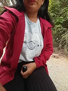 Snapshot of Danna-linyi chatting on July 2026 03:12:02 PM Danna-linyi online show from July 2026 03:12:02 PM